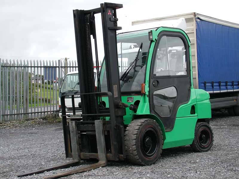 Mitsubishi 3.5 ton forklift. Full carb and heater